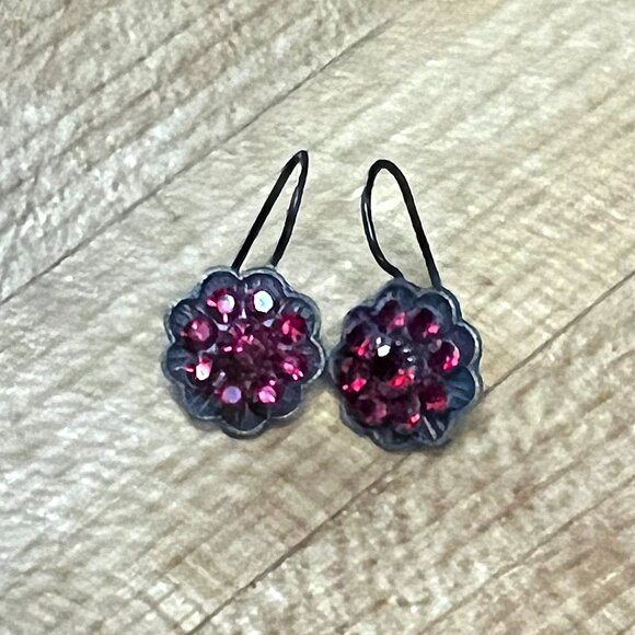 Vtg. Kenny Ma San Francisco Ruby Swarovski Crystal French Hook Pierced Earrings - Picture 1 of 9